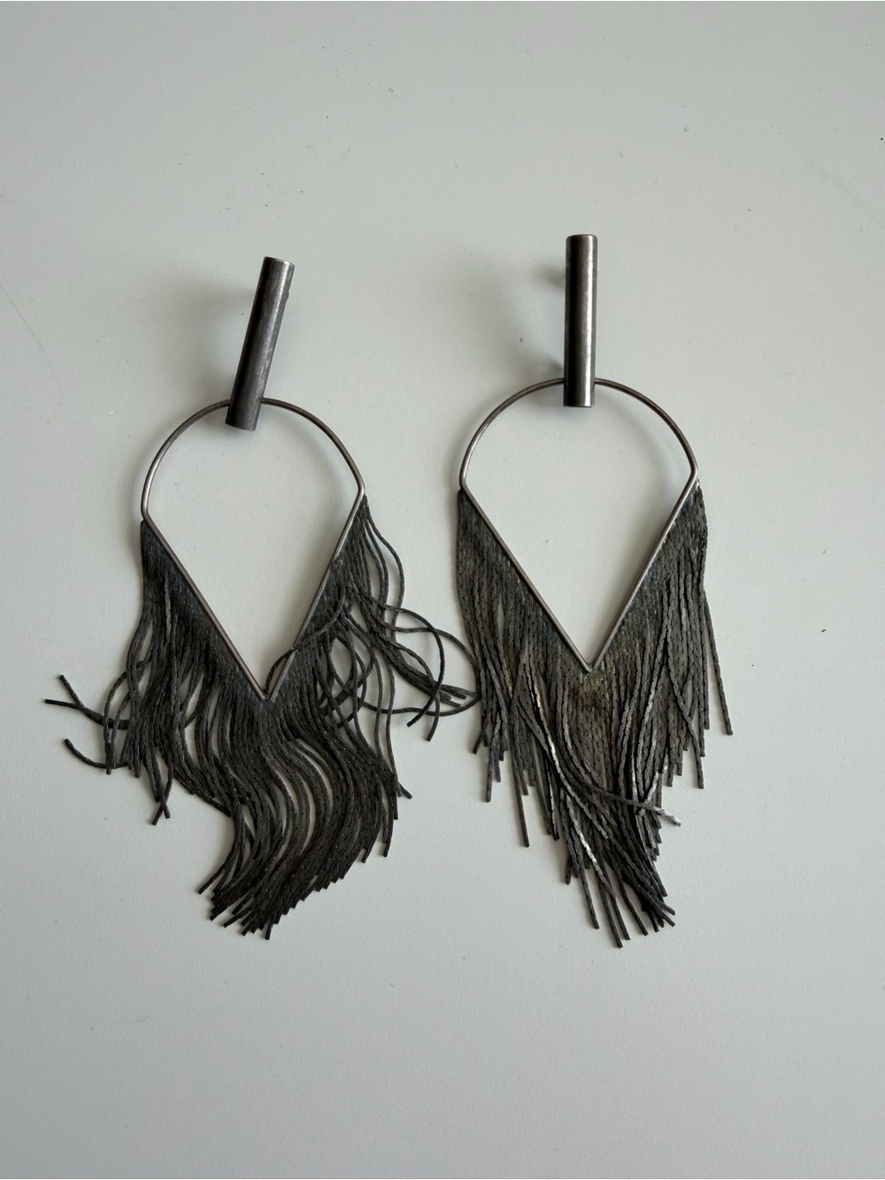 Fringe V-Shaped Hoop Earrings in Dark Gray